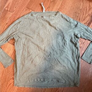 Lululemon back in action long sleeve